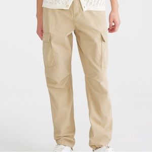NWT Aeropostale Relaxed Cargo Khaki Pants 27x30